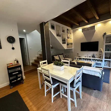 Apartment Lujo Duplex: Beachfront Garden Retreat With Pool