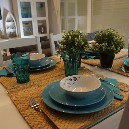 Apartment Lujo Duplex: Beachfront Garden Retreat With Pool *
