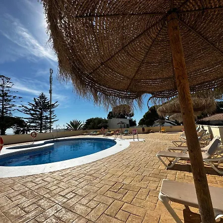 Lujo Duplex: Beachfront Garden Retreat With Pool Apartment